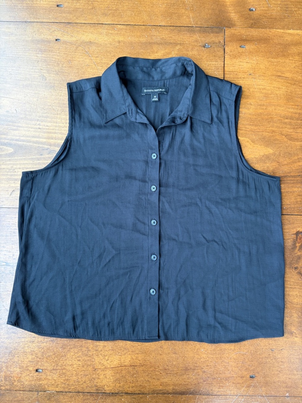 Banana Republic Sleeveless Black Collared Button Down Blouse Sz M